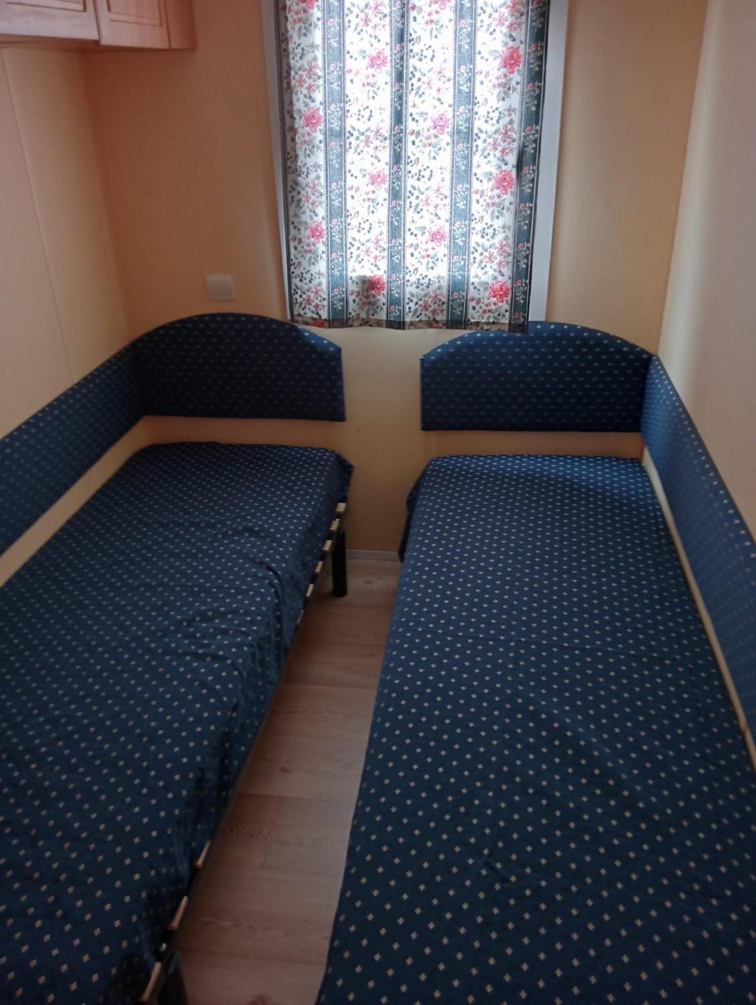 Bungalow Au Bord De La Piscine 4 Pers 5A Burinhosa 外观 照片